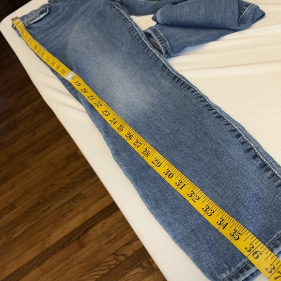 Lucky Brand jeans Ava style ankle skinny extreme distress button/zip Size 4/27 - Picture 2 of 12